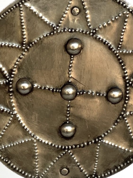 Tupu Mapuche con Decoración Punteada - Joya Ancestral Ceremonial - Imagen 8